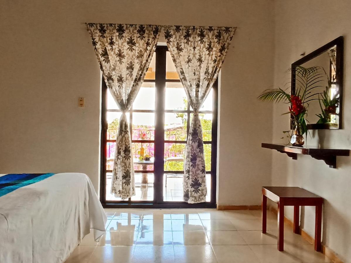 Casa De Los Pajaros - B&B Вальядолид Экстерьер фото