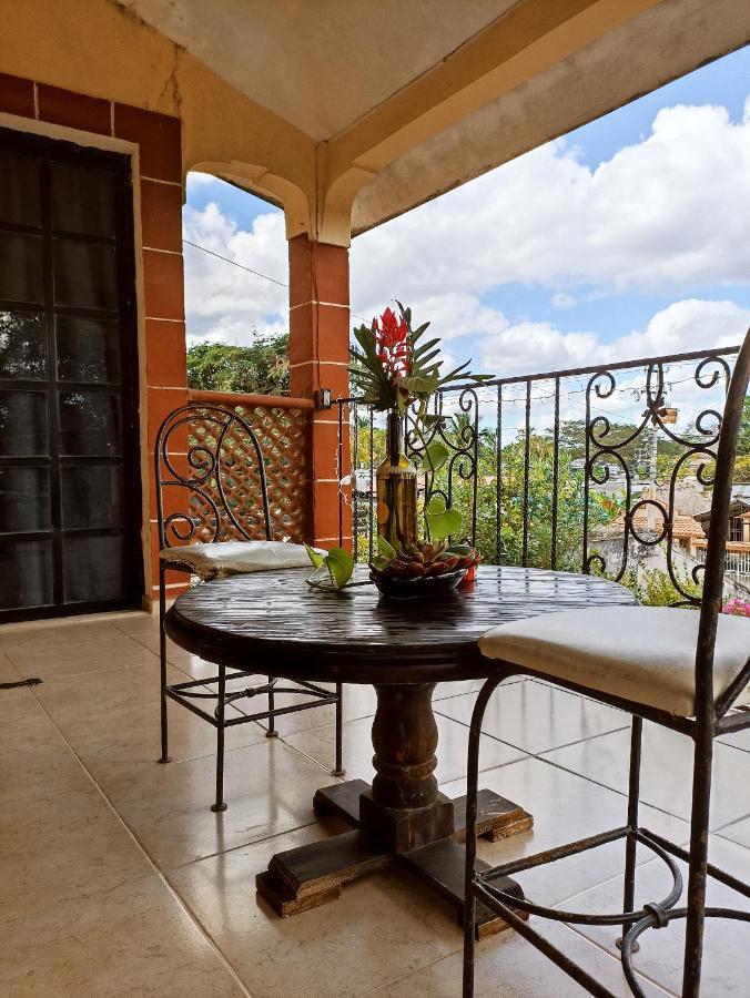 Casa De Los Pajaros - B&B Вальядолид Экстерьер фото