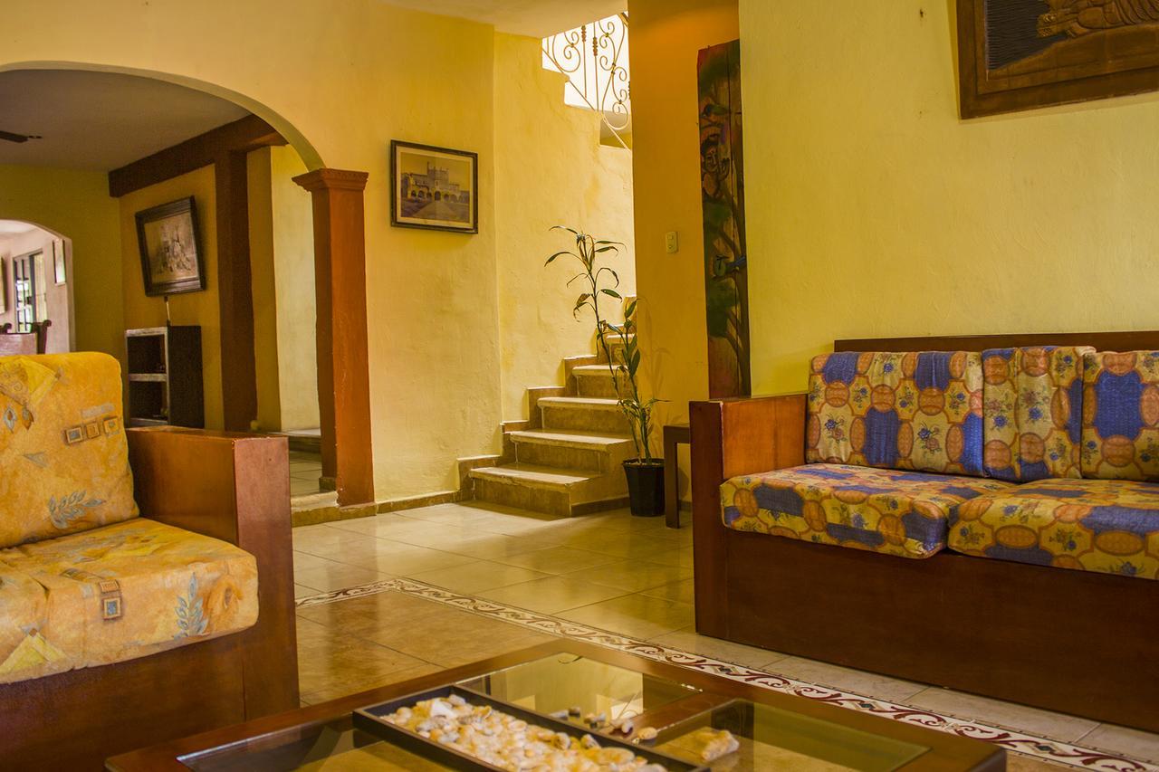 Casa De Los Pajaros - B&B Вальядолид Экстерьер фото